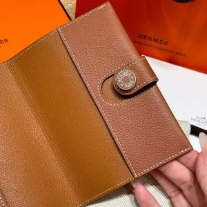 Hermes R.M.S. Passport Holder Handmade In Evecolor Calfskin Leather Enamel Fittings Hardware 37 Gold - Image 6