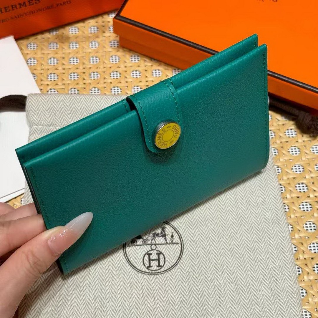Hermes R.M.S. Passport Holder Handmade In Evecolor Calfskin Leather Enamel Fittings Hardware 6w Menthe - Image 7