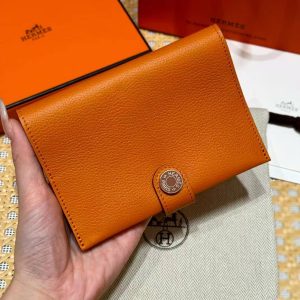 Alternative view of Hermes R.M.S. Passport Holder Handmade In Evecolor Calfskin Leather Enamel Fittings Hardware 93 Orange