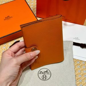 Hermes R.M.S. Passport Holder Handmade In Evecolor Calfskin Leather Enamel Fittings Hardware 93 Orange - Image 9