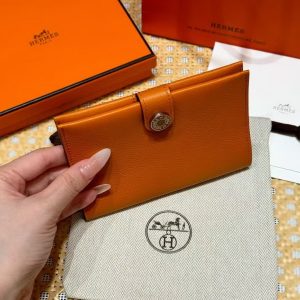 Hermes R.M.S. Passport Holder Handmade In Evecolor Calfskin Leather Enamel Fittings Hardware 93 Orange - Image 7