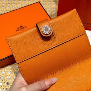 Hermes R.M.S. Passport Holder Handmade In Evecolor Calfskin Leather Enamel Fittings Hardware 93 Orange - Image 4