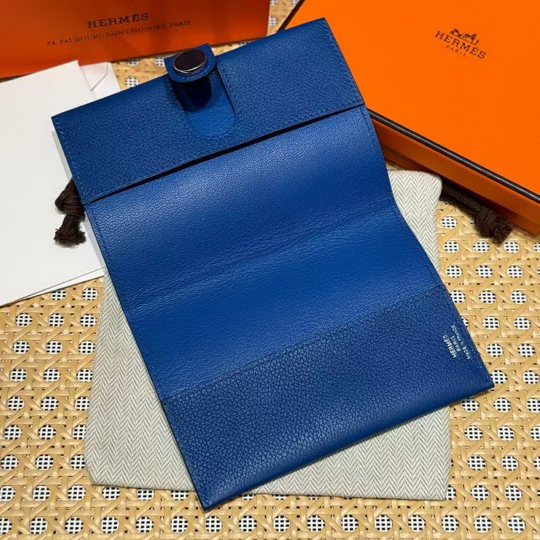 Hermes R.M.S. Passport Holder Handmade In Evecolor Calfskin Leather Enamel Fittings Hardware 71 Bleu France - Image 6