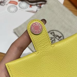 Hermes R.M.S. Card Holder Handmade In Evecolor Calfskin Leather Enamel Fittings Hardware 9r Lime U5 Rose Lipstick - Image 5