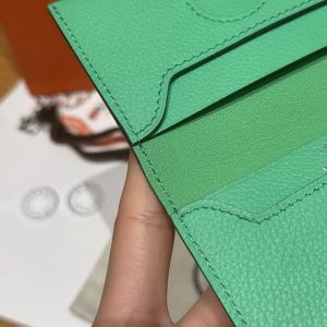 Hermes R.M.S. Card Holder Handmade In Evecolor Calfskin Leather Enamel Fittings Hardware 9D Jaune Ambre 0T Vert Comics - Image 4