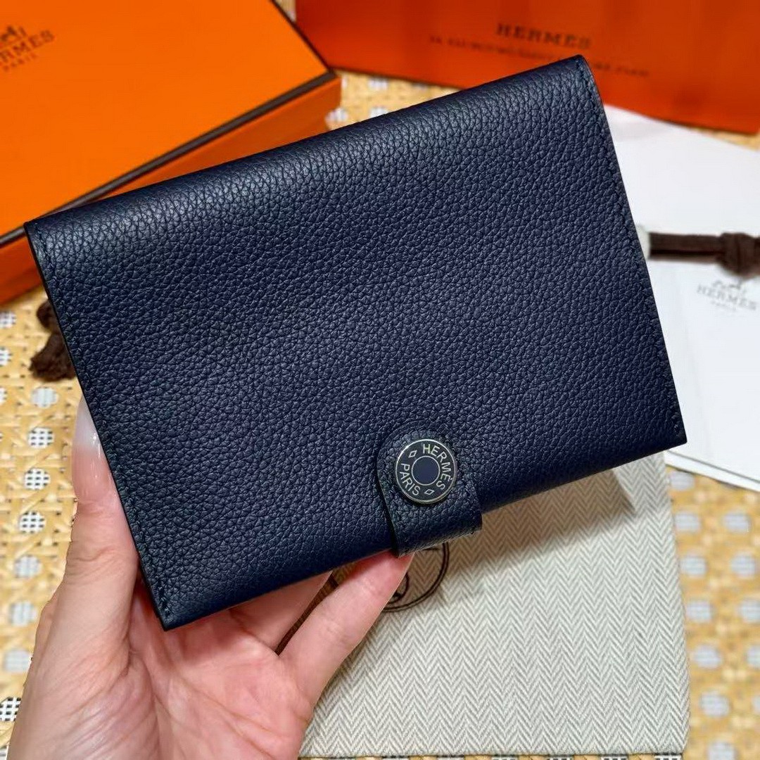 Hermes R.M.S. Passport Holder Handmade In Evecolor Calfskin Leather Enamel Fittings Hardware 2z Blue Nuit - Image 3
