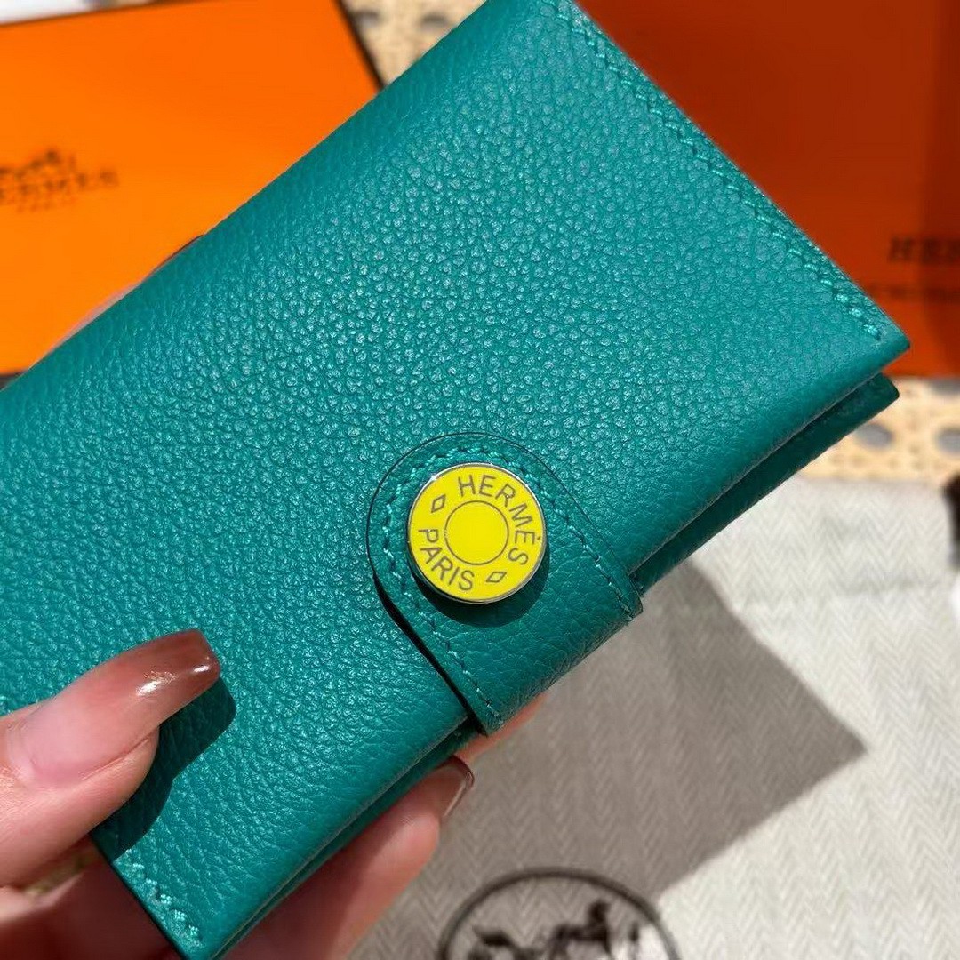 Hermes R.M.S. Card Holder Handmade In Evecolor Calfskin Leather Enamel Fittings Hardware 6u Vert D'Eau 9o Jaune De Naples - Image 6