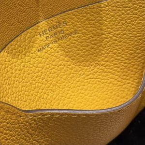 Hermes R.M.S. Card Holder Handmade In Evecolor Calfskin Leather Enamel Fittings Hardware 9D Jaune Ambre 9O Jaune Naples - Image 6