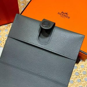 Hermes R.M.S Passport Holder Handmade In Evecolor Calfskin Leather Enamel Fittings Hardware 0L Gris Meyer - Image 5