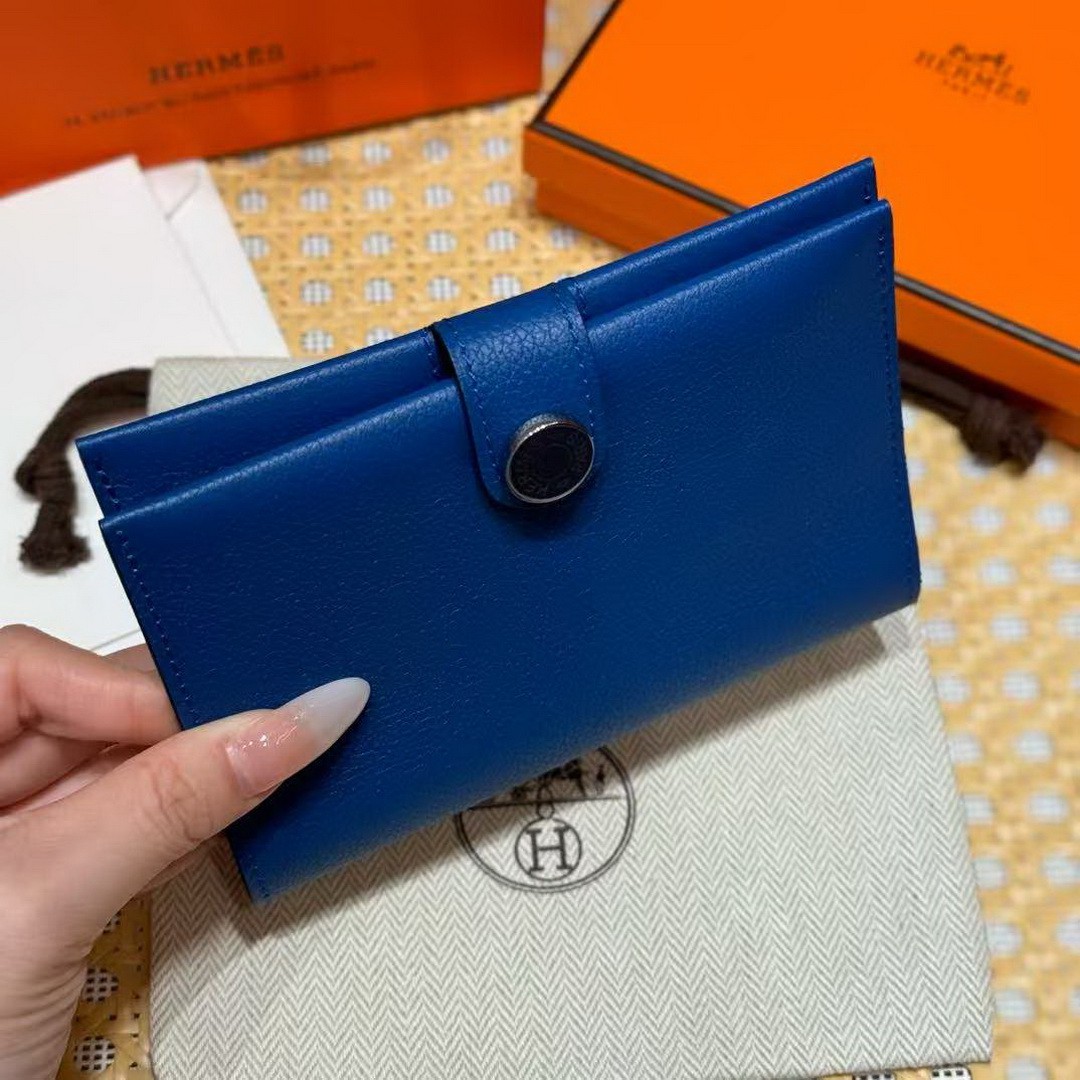 Hermes R.M.S. Passport Holder Handmade In Evecolor Calfskin Leather Enamel Fittings Hardware 71 Bleu France - Image 8