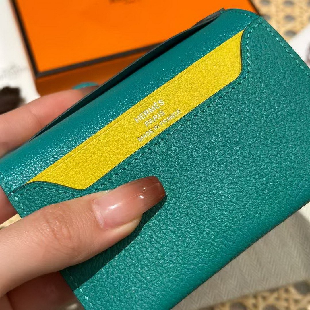 Hermes R.M.S. Card Holder Handmade In Evecolor Calfskin Leather Enamel Fittings Hardware 6u Vert D'Eau 9o Jaune De Naples - Image 8