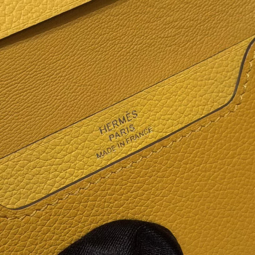 Hermes R.M.S. Card Holder Handmade In Evecolor Calfskin Leather Enamel Fittings Hardware 9D Jaune Ambre 9O Jaune Naples - Image 7