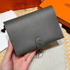 Hermes R.M.S Passport Holder Handmade In Evecolor Calfskin Leather Enamel Fittings Hardware 0L Gris Meyer - Image 3