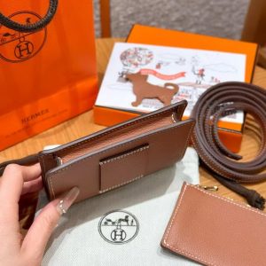Hermes Roulis Slim Wallet Handmade In Evercolor Calfskin Leather Gold Hardware 37 Gold H082053CP37 - Image 17