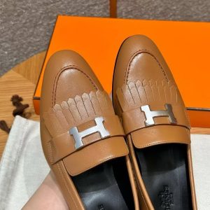 Hermes Royal Loafer Women Goatskin Sliver Buckle Naturel - Image 13
