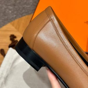 Hermes Royal Loafer Women Goatskin Sliver Buckle Naturel - Image 11