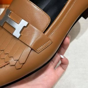 Hermes Royal Loafer Women Goatskin Sliver Buckle Naturel - Image 8