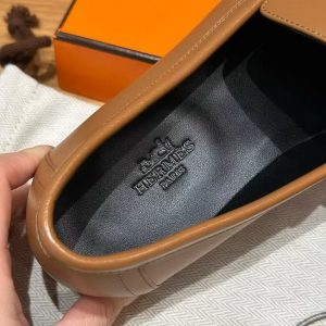 Hermes Royal Loafer Women Goatskin Sliver Buckle Naturel - Image 6