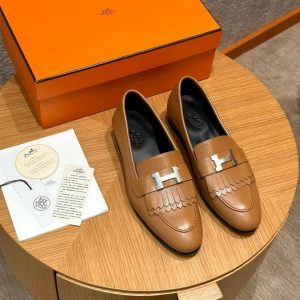 Hermes Royal Loafer Women Goatskin Sliver Buckle Naturel - Image 4