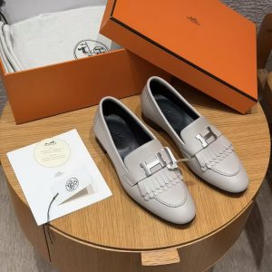 Hermes Royal Loafer Women Goatskin Sliver Buckle Pebble Beige - Image 3