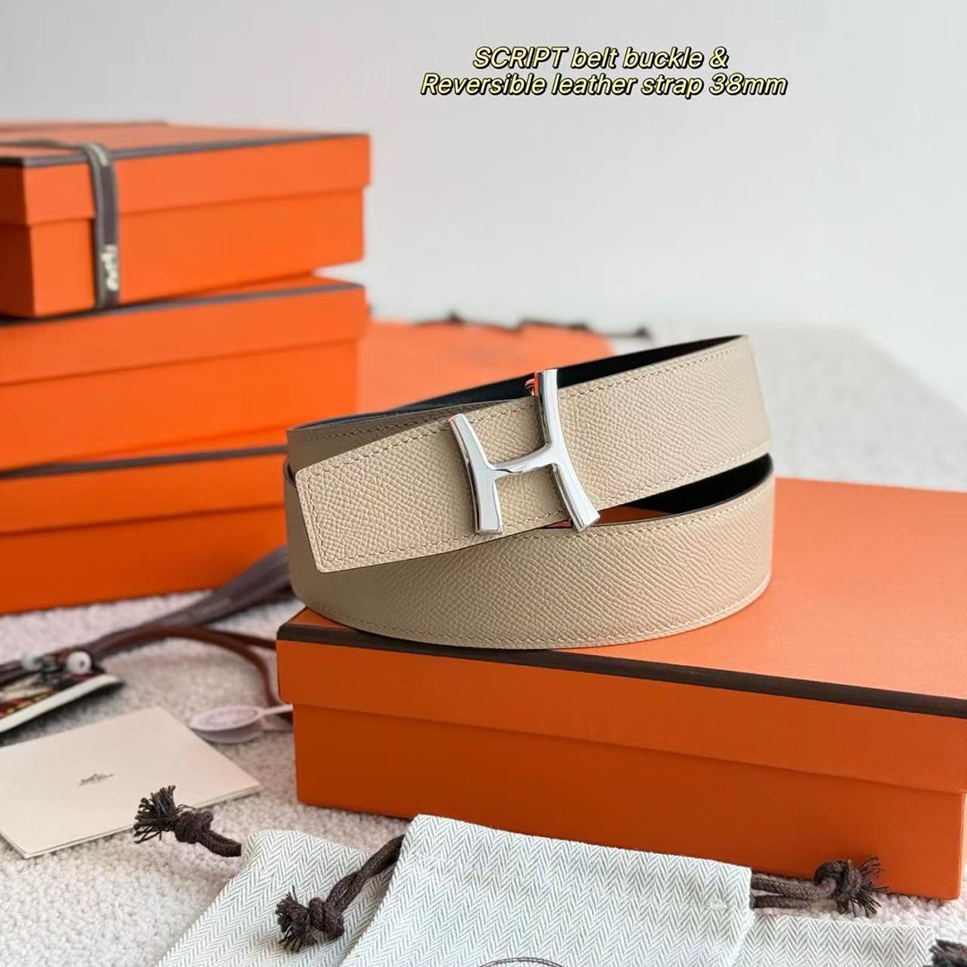 Hermes Script Belt Buckle & Reversible Leather Strap 38 mm Epsom Calfskin Permabrass Buckle Yellow Gold Noir Gris Trench - Image 6