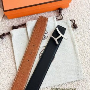 Hermes Script Belt Buckle & Reversible Leather Strap 38 mm Box 135 and Togo Calfskin Permabrass Buckle Yellow Gold Noir Gold - Image 6