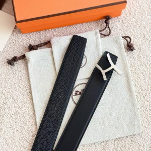 Hermes Script Belt Buckle & Reversible Leather Strap 38 mm Box 135 and Togo Calfskin Permabrass Buckle Yellow Gold Noir Noir - Image 6