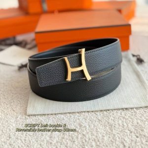 Alternative view of Hermes Script Belt Buckle & Reversible Leather Strap 38 mm Box 135 and Togo Calfskin Permabrass Buckle Yellow Gold Noir Noir