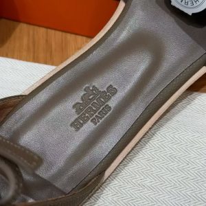 Hermes Santorini Sandal Women Epsom Calfskin Etoupe H182138Z X3360 - Image 11