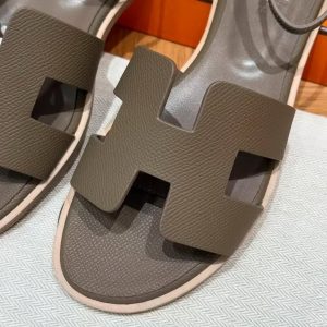 Hermes Santorini Sandal Women Epsom Calfskin Etoupe H182138Z X3360 - Image 7