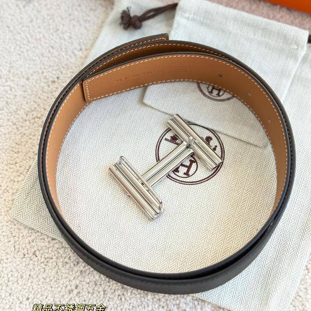 Hermes Traverse Belt Buckle & Reversible Leather Strap 38 mm Epsom Calfskin Permabrass Buckle Yellow Gold Noir Gold - Image 3