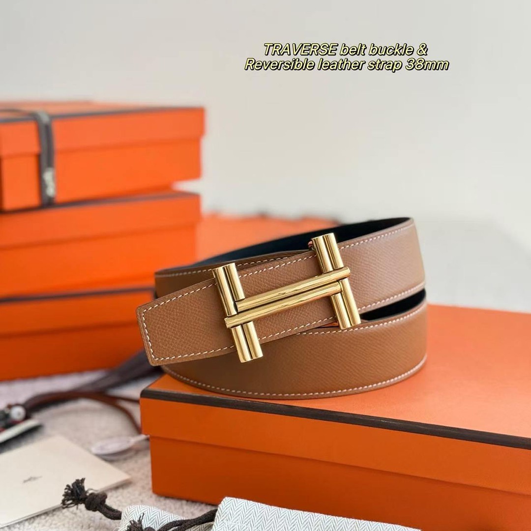 Hermes Traverse Belt Buckle & Reversible Leather Strap 38 mm Epsom Calfskin Permabrass Buckle Yellow Gold Noir Gold
