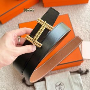 Hermes Traverse Belt Buckle & Reversible Leather Strap 38 mm Box 135 and Togo Calfskin Permabrass Buckle Yellow Gold Noir Gold - Image 4