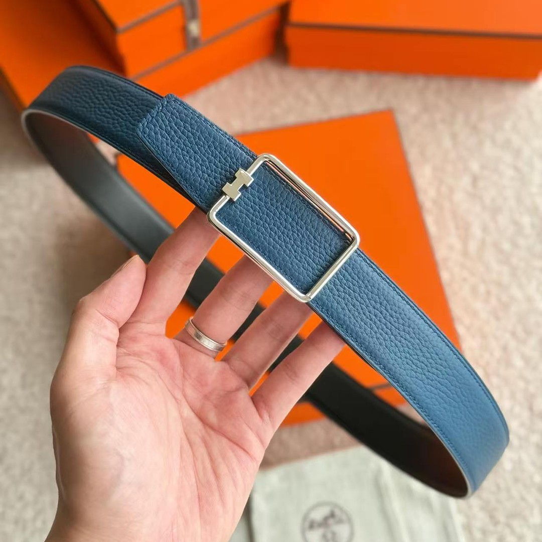 Hermes Tube H Belt Buckle & Reversible Leather Strap 38 mm Box 135 and Togo Calfskin Brushed Permabrass Buckle Yellow Gold Noir Bleu Tempête - Image 7