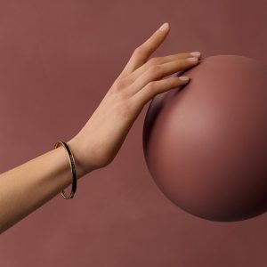Hermes Uni Bangle Extra-narrow Bangle in Enamel Rose Gold Noir H240001FO0165 - Image 3