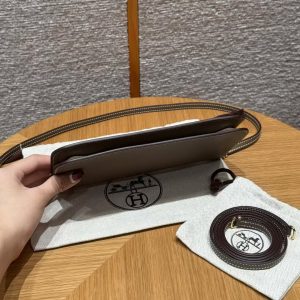 Hermes Zipengo Chaine d'Ancre To Go Pouch Handmade In Evercolor Calfskin Leather Gold Hardware 18 Etoupe - Image 12