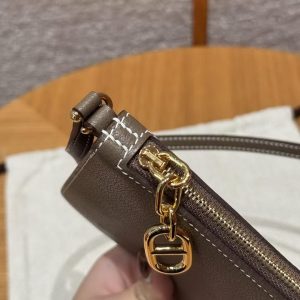 Hermes Zipengo Chaine d'Ancre To Go Pouch Handmade In Evercolor Calfskin Leather Gold Hardware 18 Etoupe - Image 4